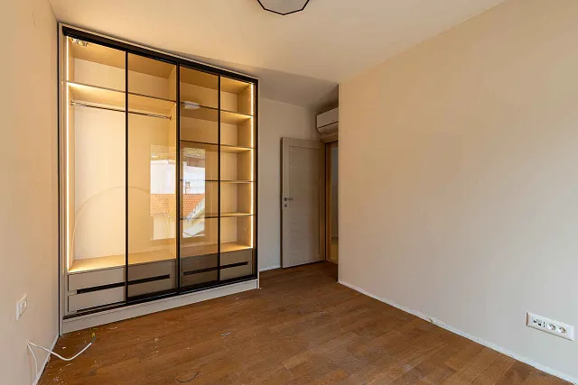 Moderne 2-Zimmer-Wohnung mit Panoramablick auf das Meer – Pržno, 68 m² — photo 17